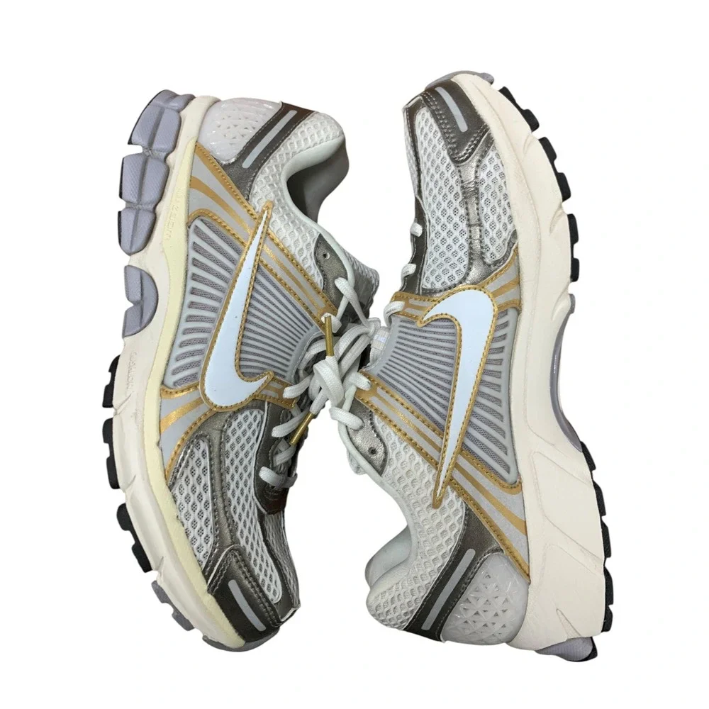 Nike Air Zoom Vomero 5 Running Sneakers Platinum Tinit Metallic Gold Men's‎ 11.5